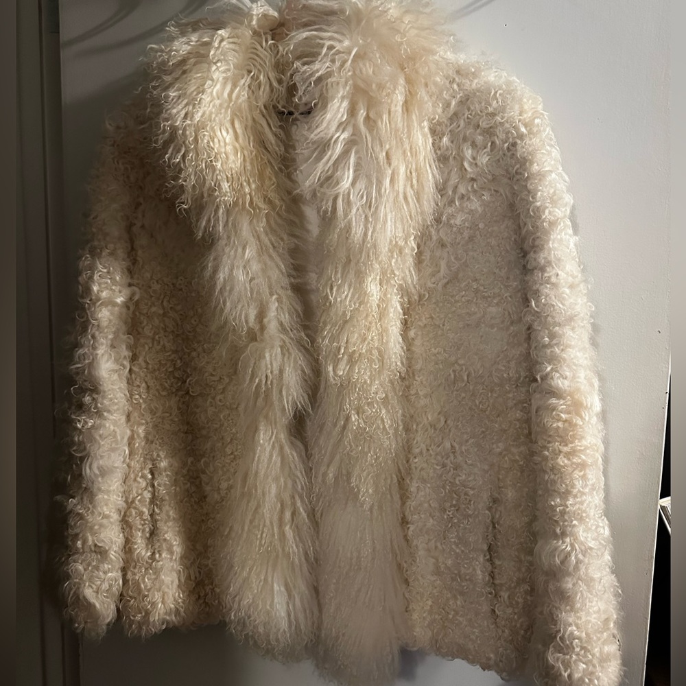 FUR COAT